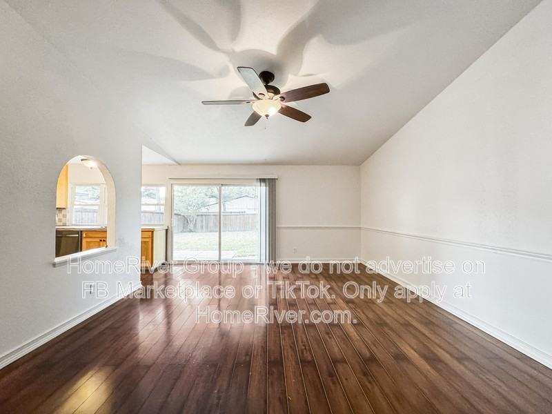 2710 Robin Hill Ln - Photo 3 of 22