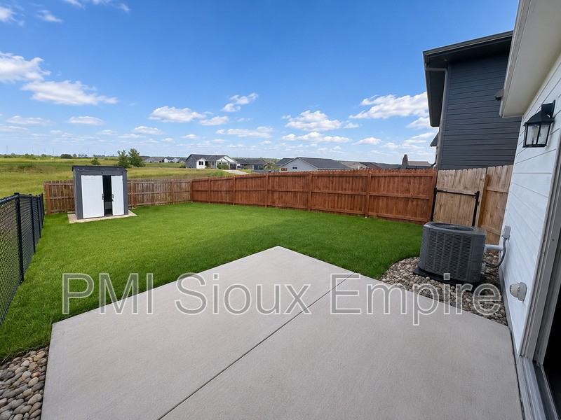 9600 W Broek Dr - Photo 3 of 27