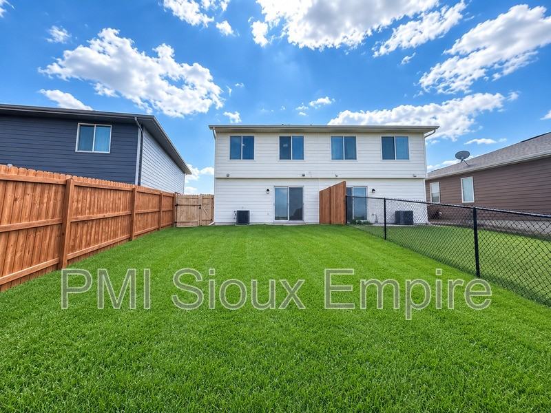 9600 W Broek Dr - Photo 2 of 27