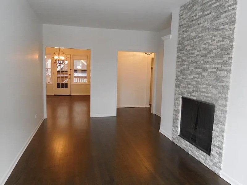 3519 N Pine Grove Ave #2N - Photo 2 of 9