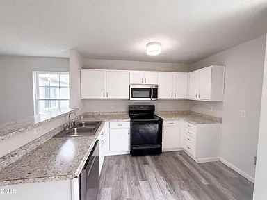 5809 Weddington Road - Photo 4 of 9
