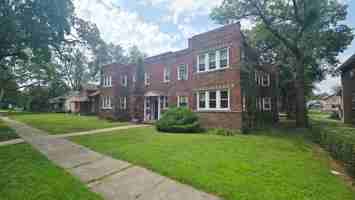 featured image of 2001 S 5th St