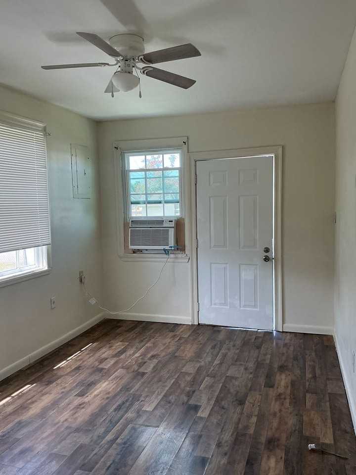 1218 Schley St - Photo 4 of 14