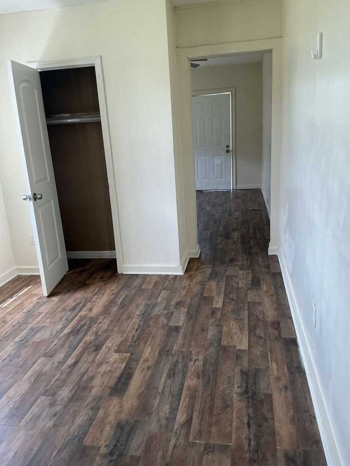 1218 Schley St - Photo 5 of 14