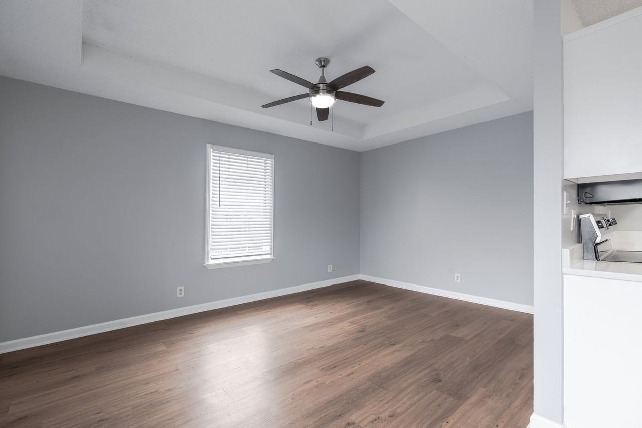 139 Darlene Dr #C - Photo 5 of 24