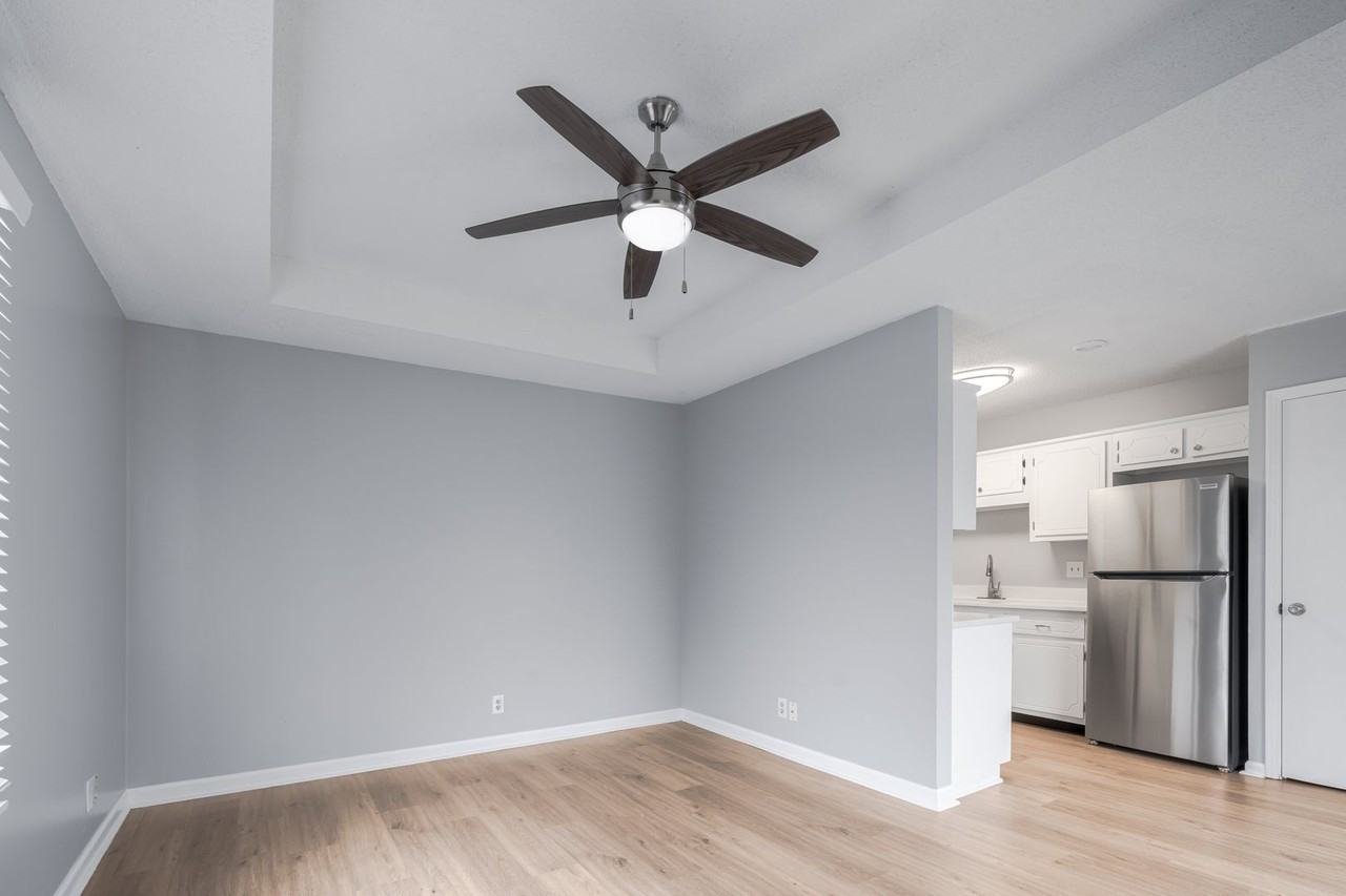 139 Darlene Dr #C - Photo 6 of 24