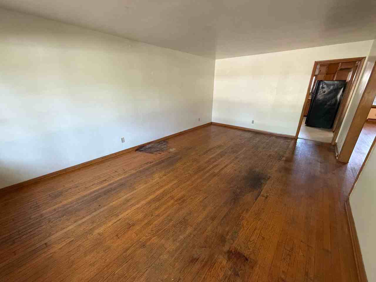 1322 Alms Dr - Photo 2 of 10