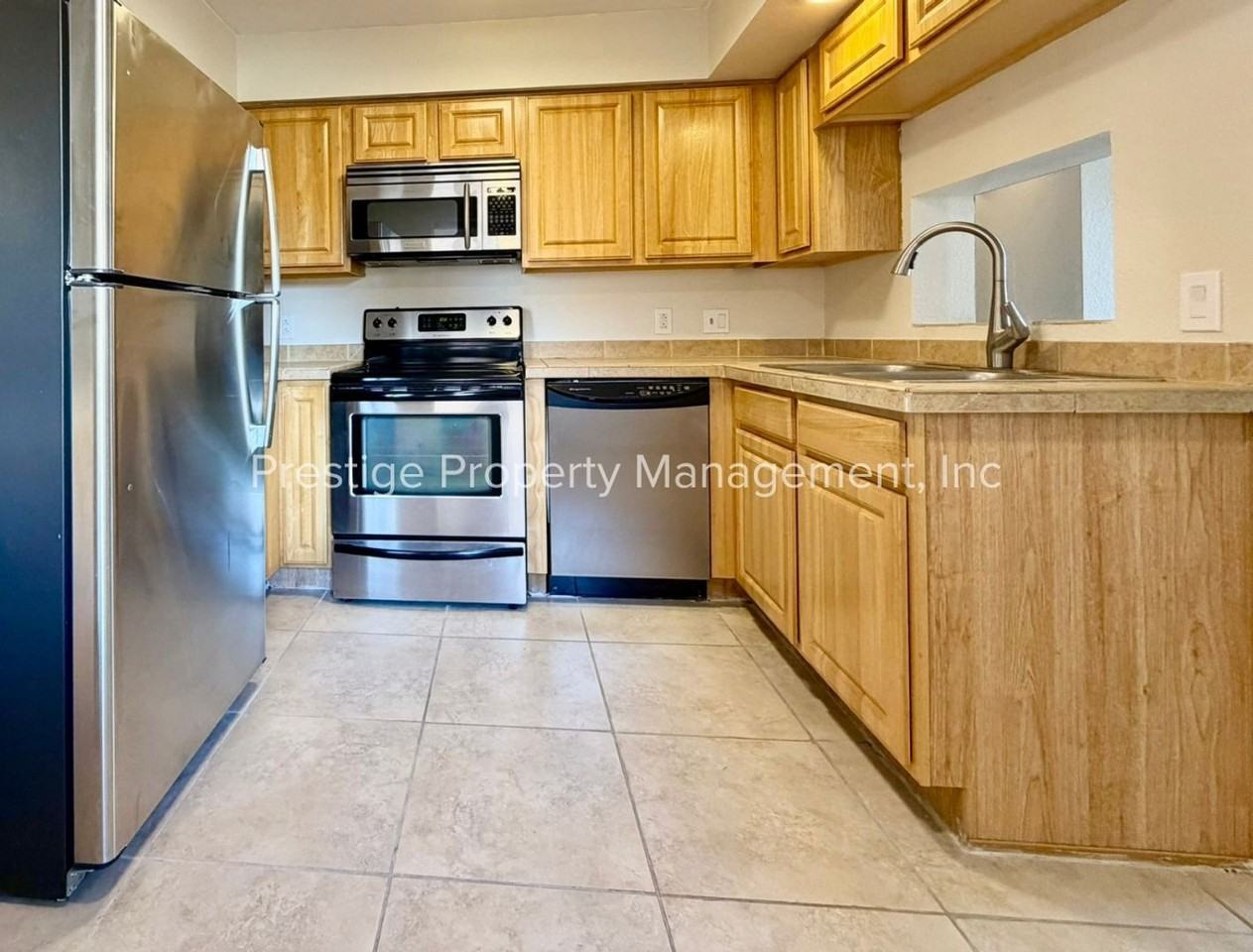 1810 E Blacklidge Dr #508 - Photo 2 of 19