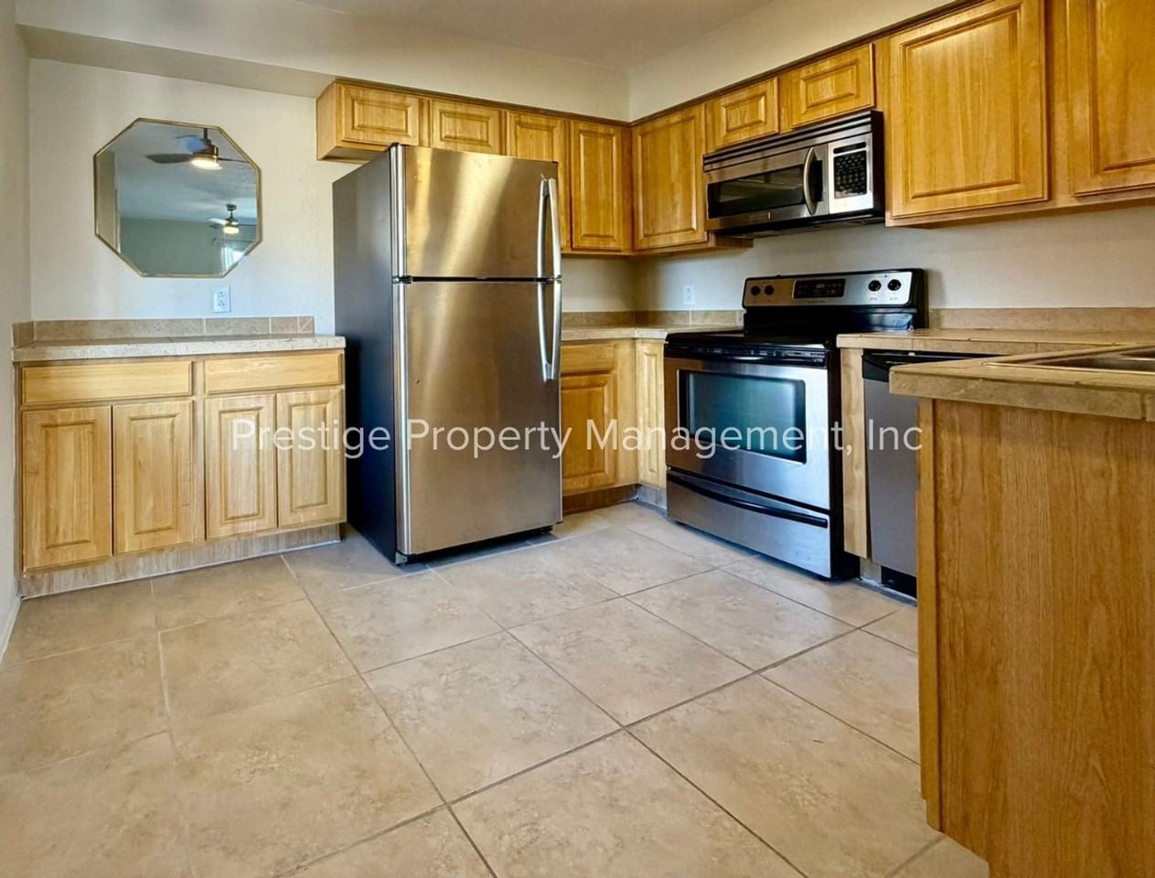 1810 E Blacklidge Dr #508 - Photo 3 of 19
