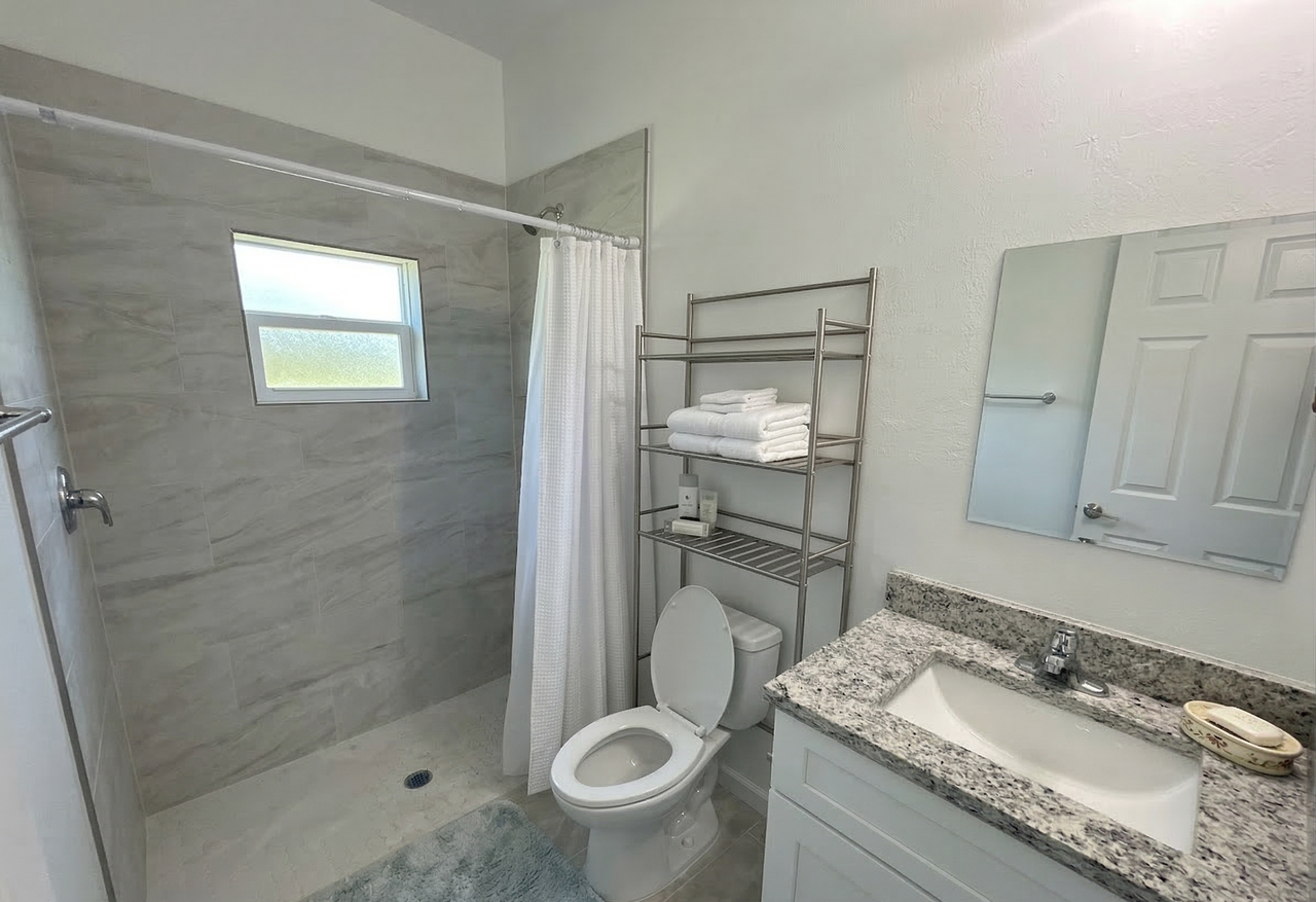 238 E Canal Way Ne - Photo 3 of 11