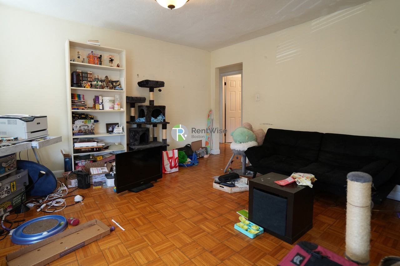 235 Parsons St #3 - Photo 2 of 10