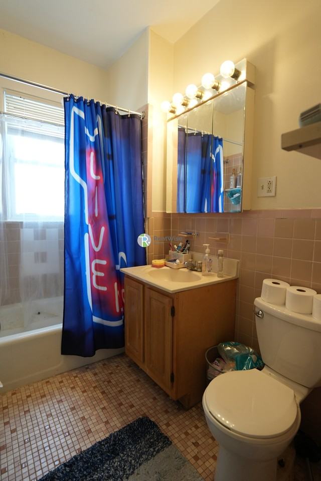 235 Parsons St #3 - Photo 4 of 10