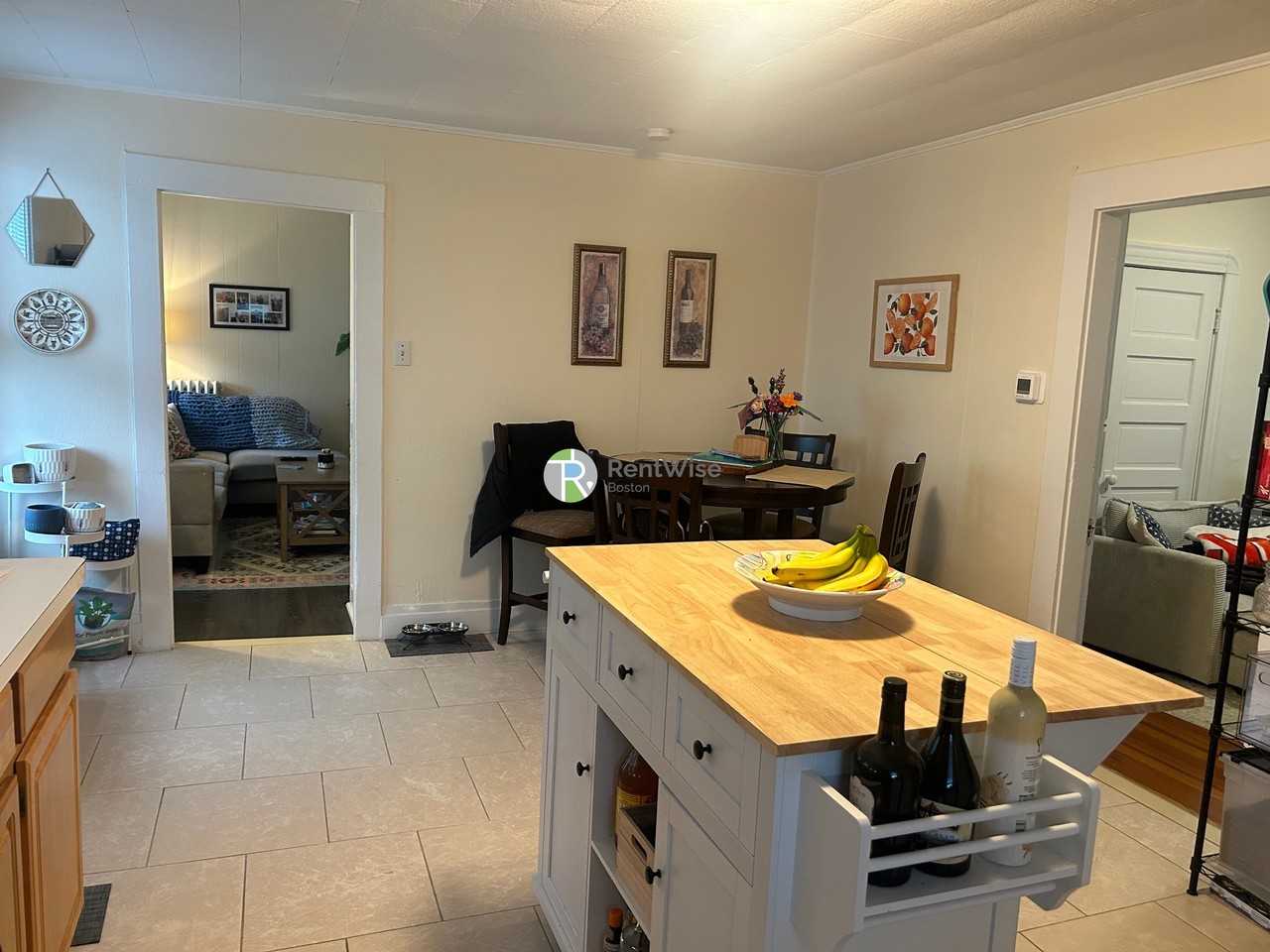 231 Parsons St #1 - Photo 4 of 16
