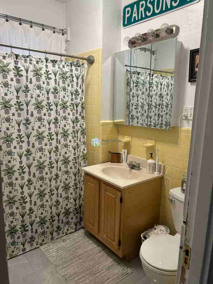 231 Parsons St #1 - Photo 7 of 16