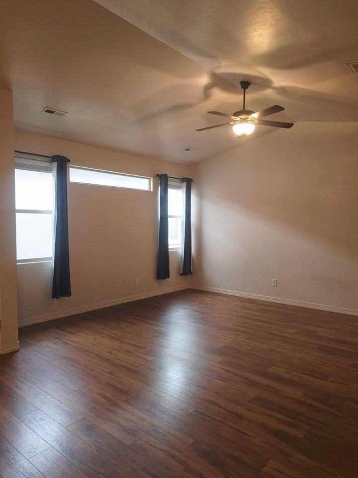 585 Ravenna Ct - Photo 6 of 22