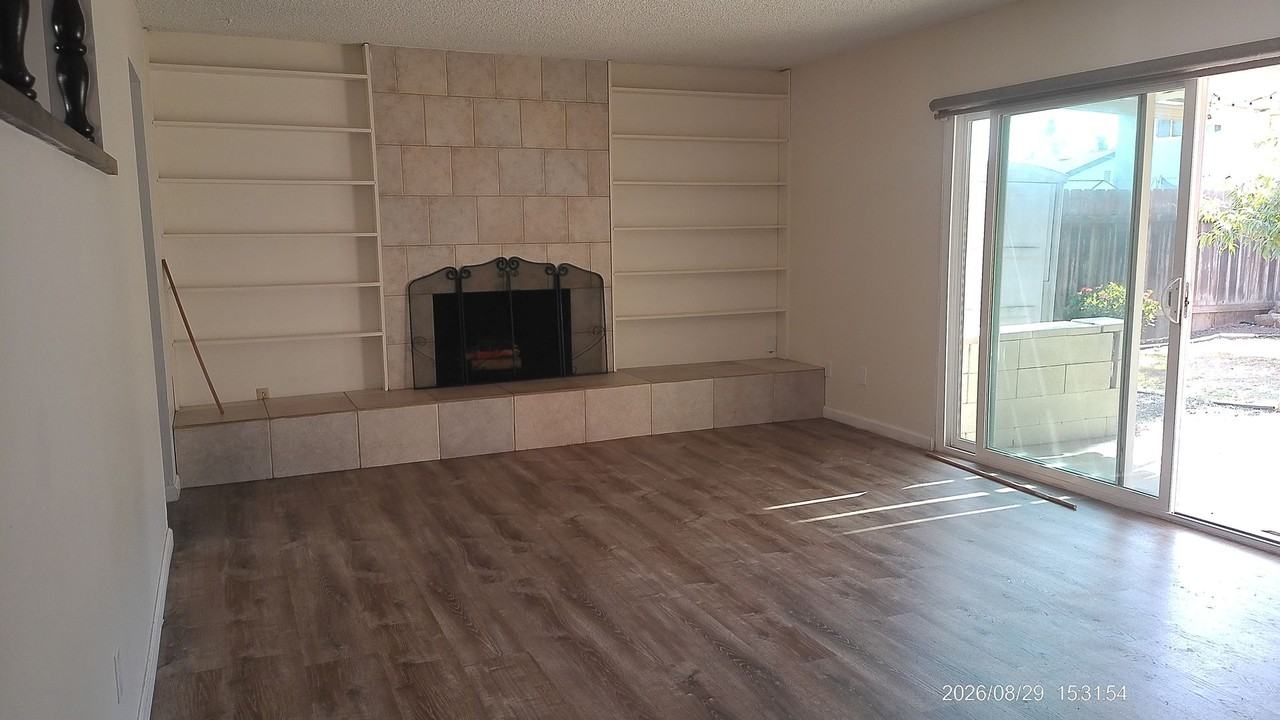 1304 California St - Photo 3 of 8