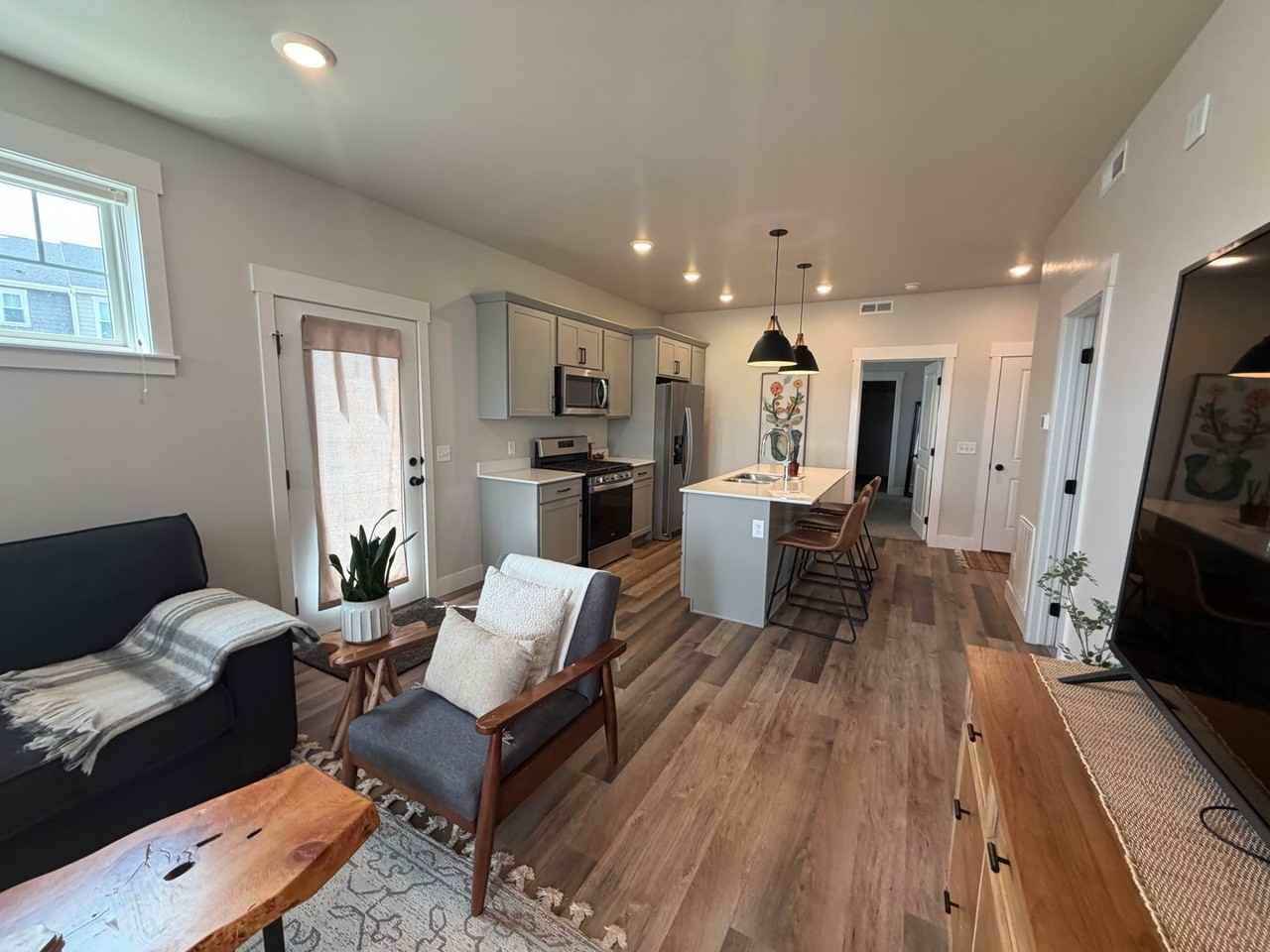 1766 St George Blvd - Photo 6 of 19