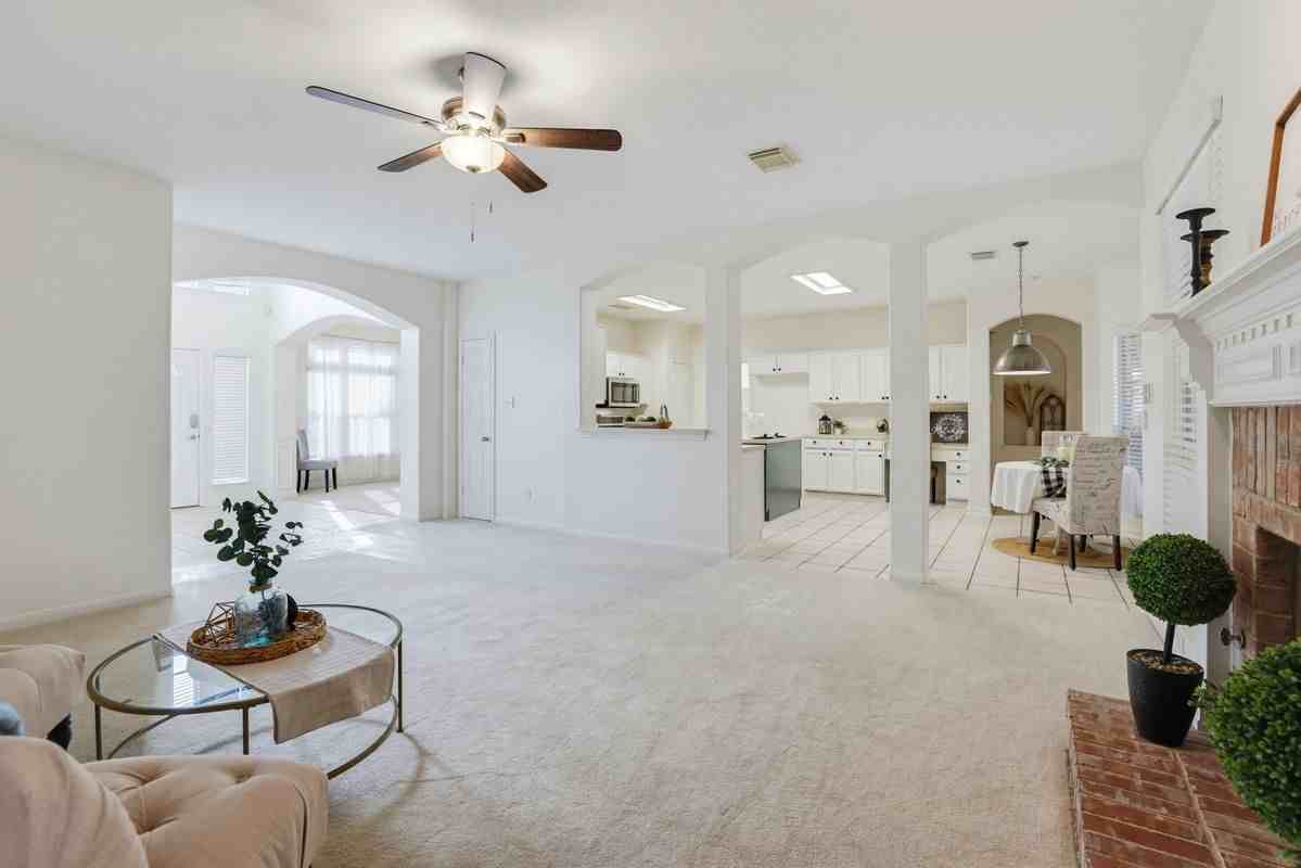 119 Baythorne - Photo 5 of 21