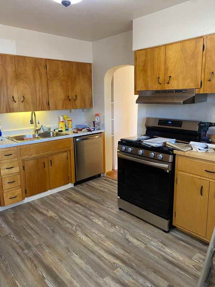 835 Robinson Ave - Photo 3 of 12