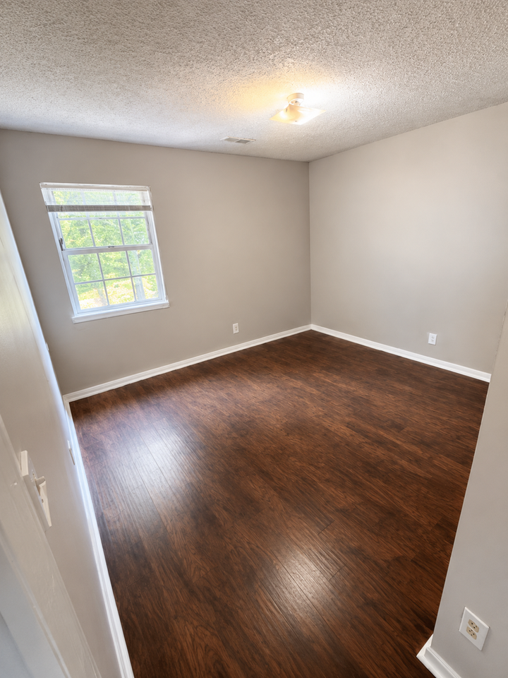 2916 Creekview Ct Apt H - Photo 6 of 14