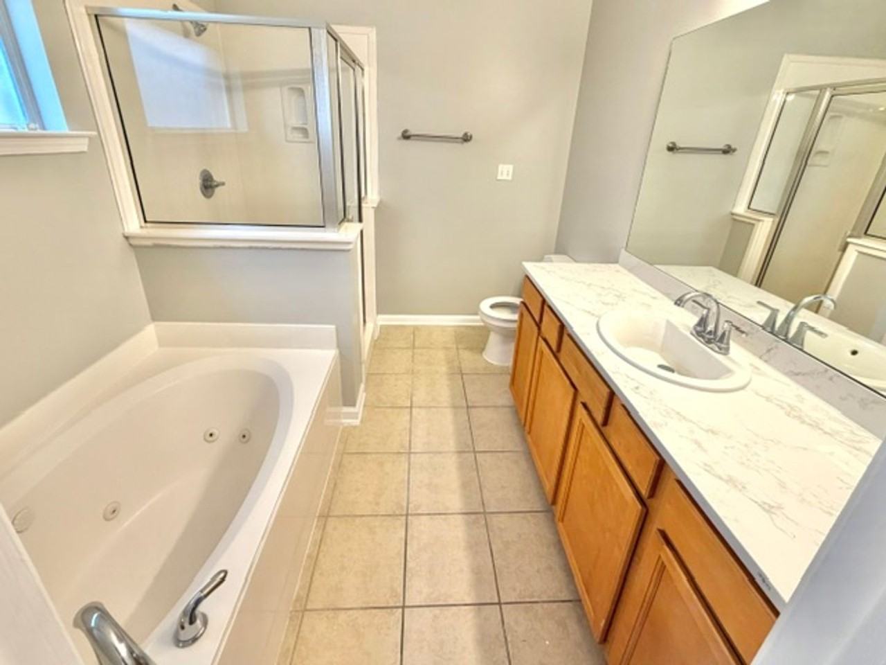 10236 Sterling Ridge Dr - Photo 7 of 10