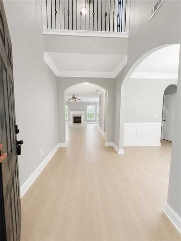 901 Channel Dr - Photo 2 of 20