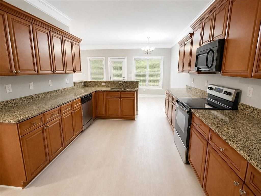 901 Channel Dr - Photo 5 of 20