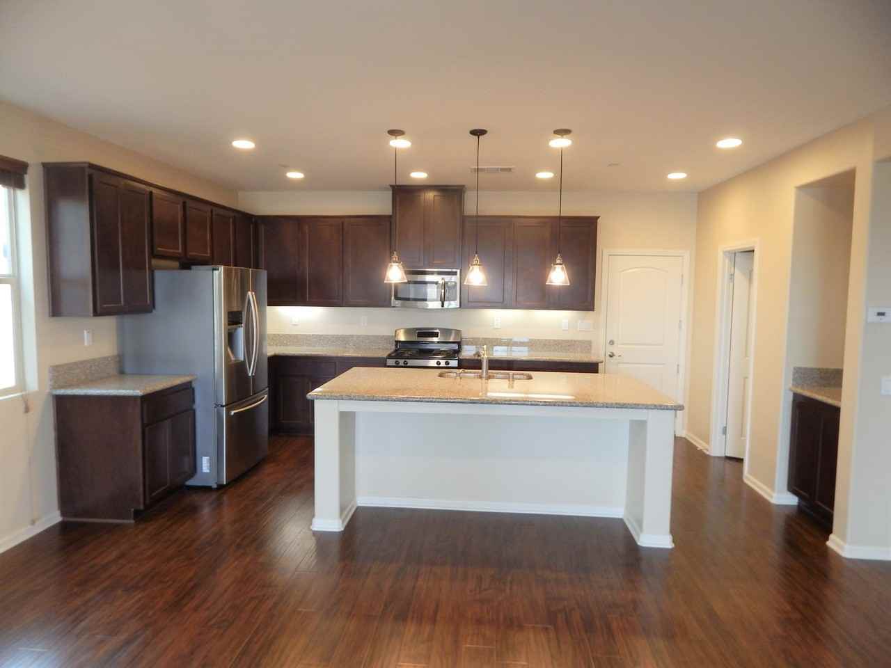 36500 Acanthus Ct - Photo 6 of 9