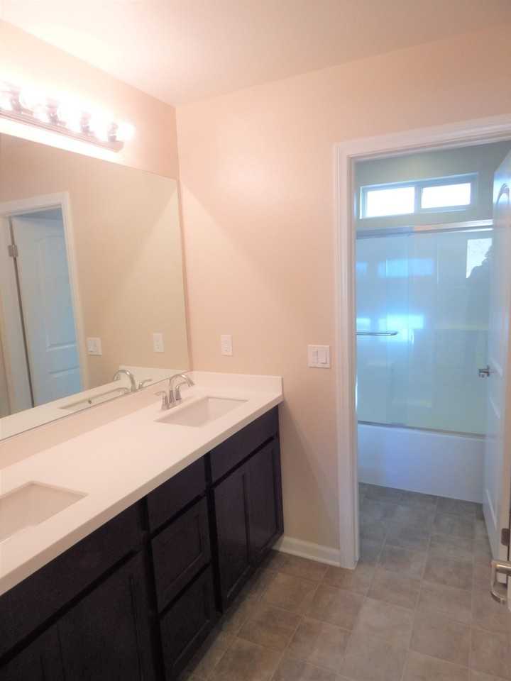 36500 Acanthus Ct - Photo 7 of 9