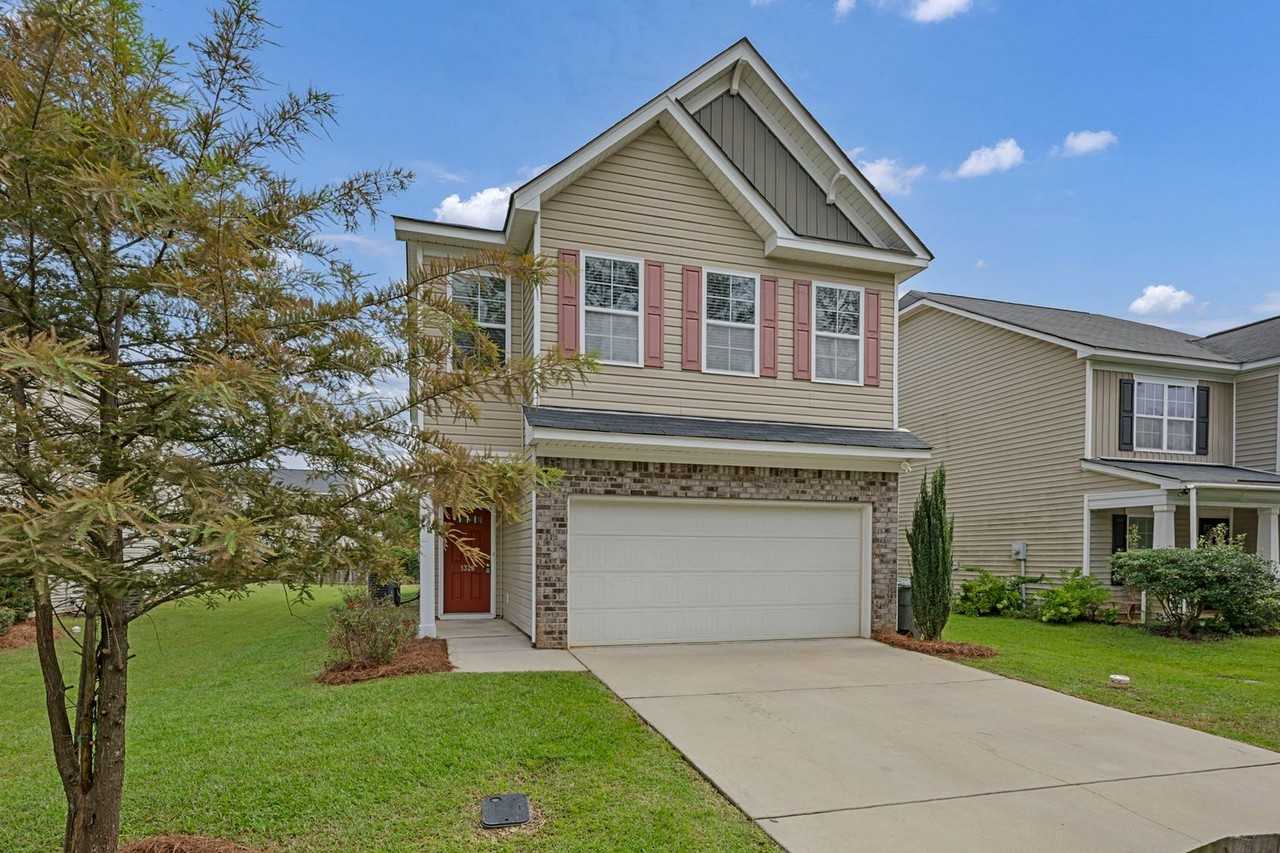 1328 Poinsett Loop - Photo 2 of 35
