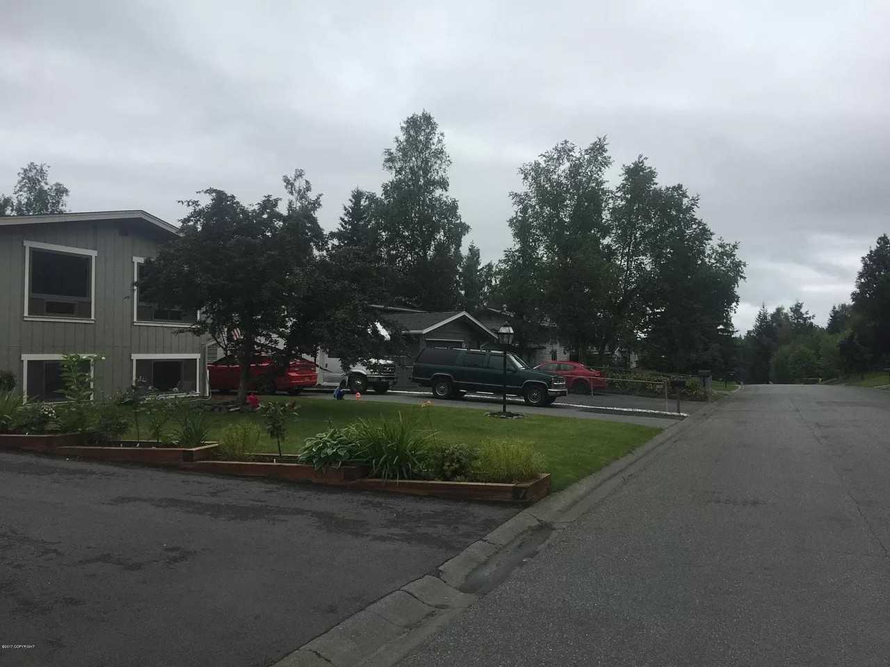 1900 Otter St - Photo 2 of 23