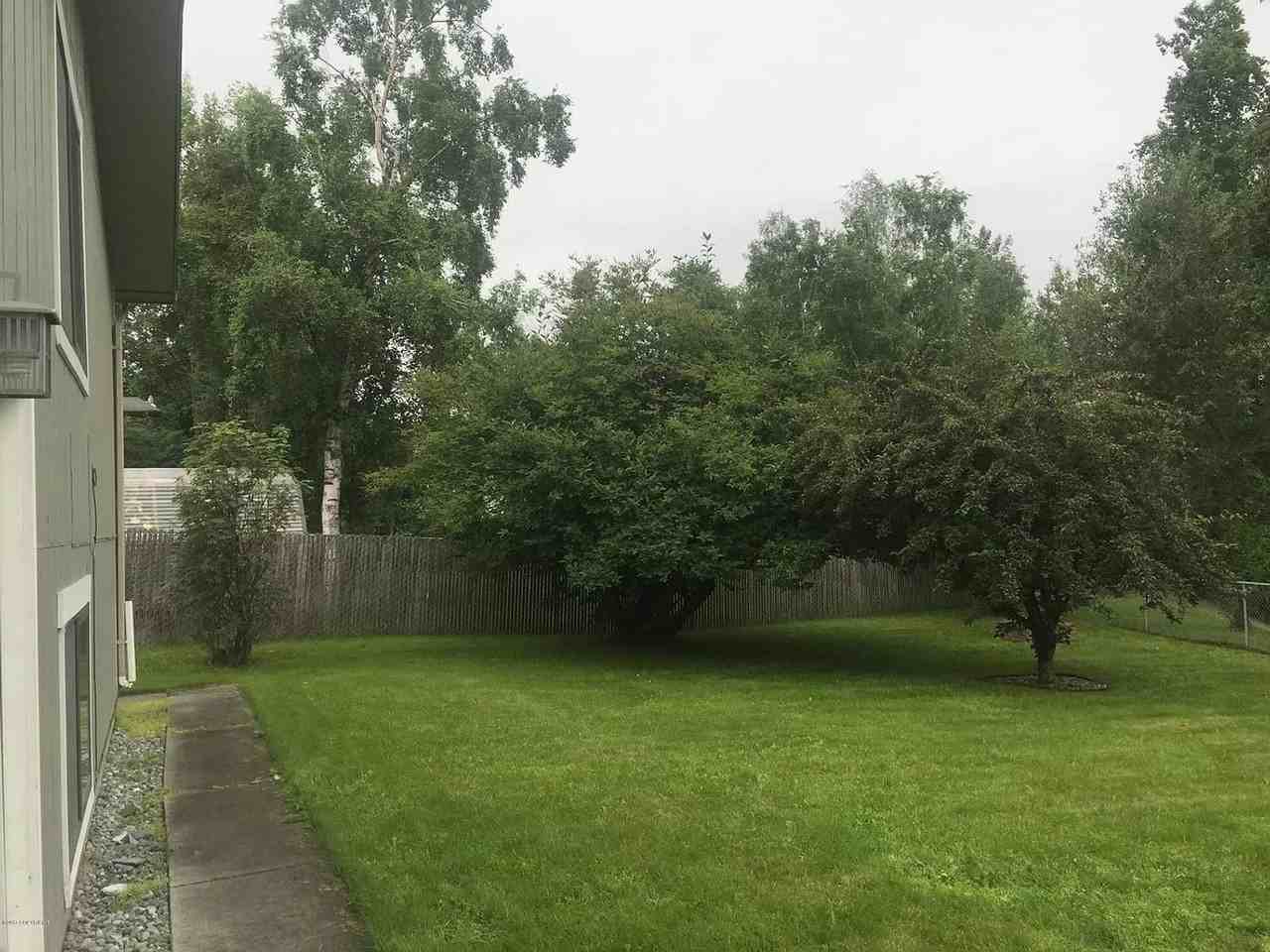1900 Otter St - Photo 6 of 23