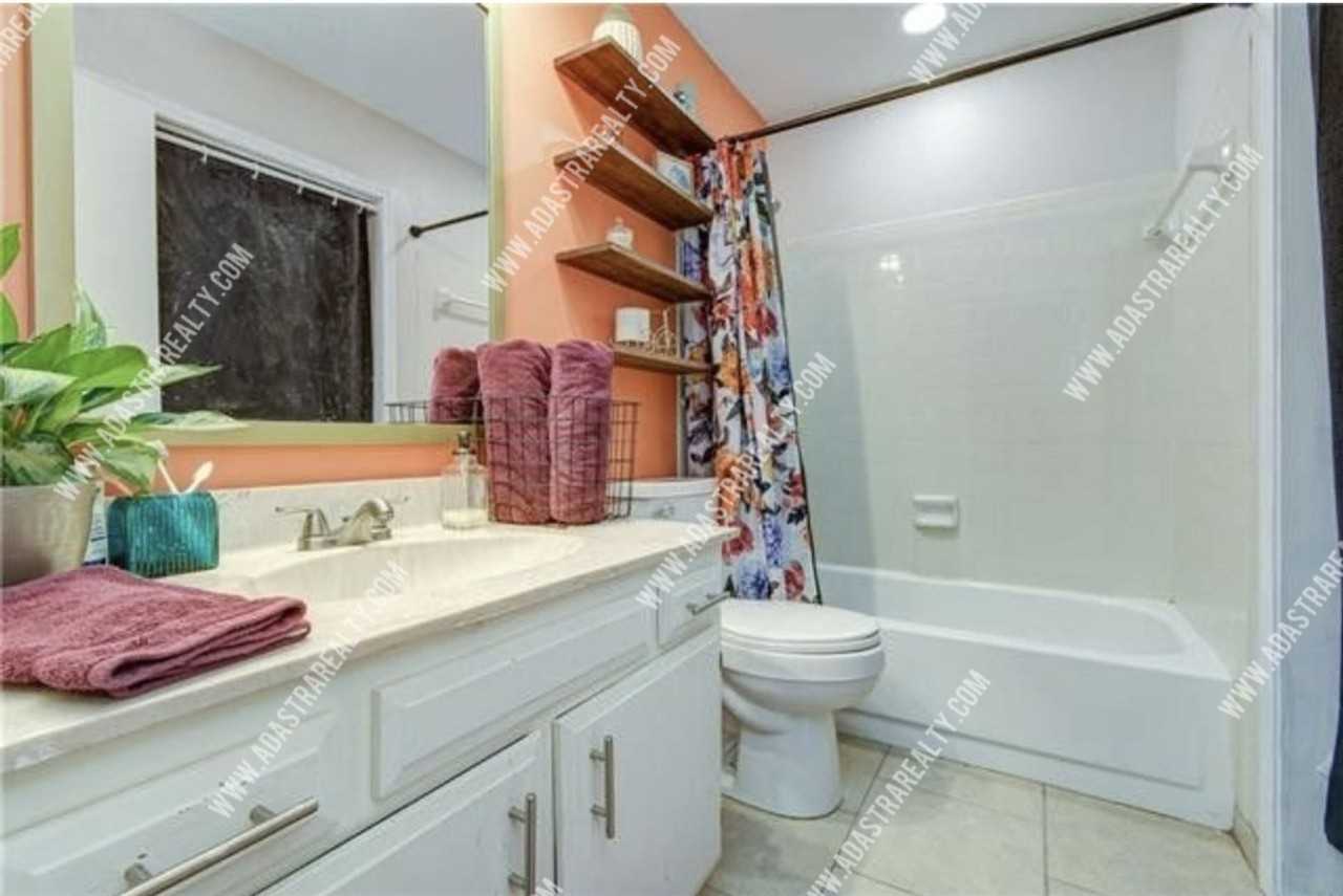 2900 Se 6th St - Photo 6 of 20