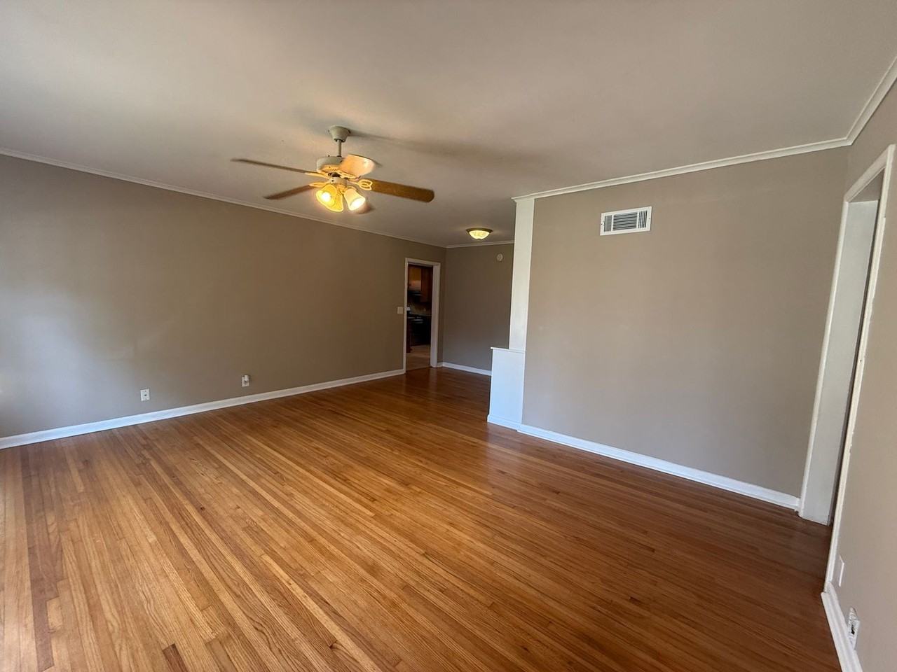 3761 E 39th Pl - Photo 4 of 27