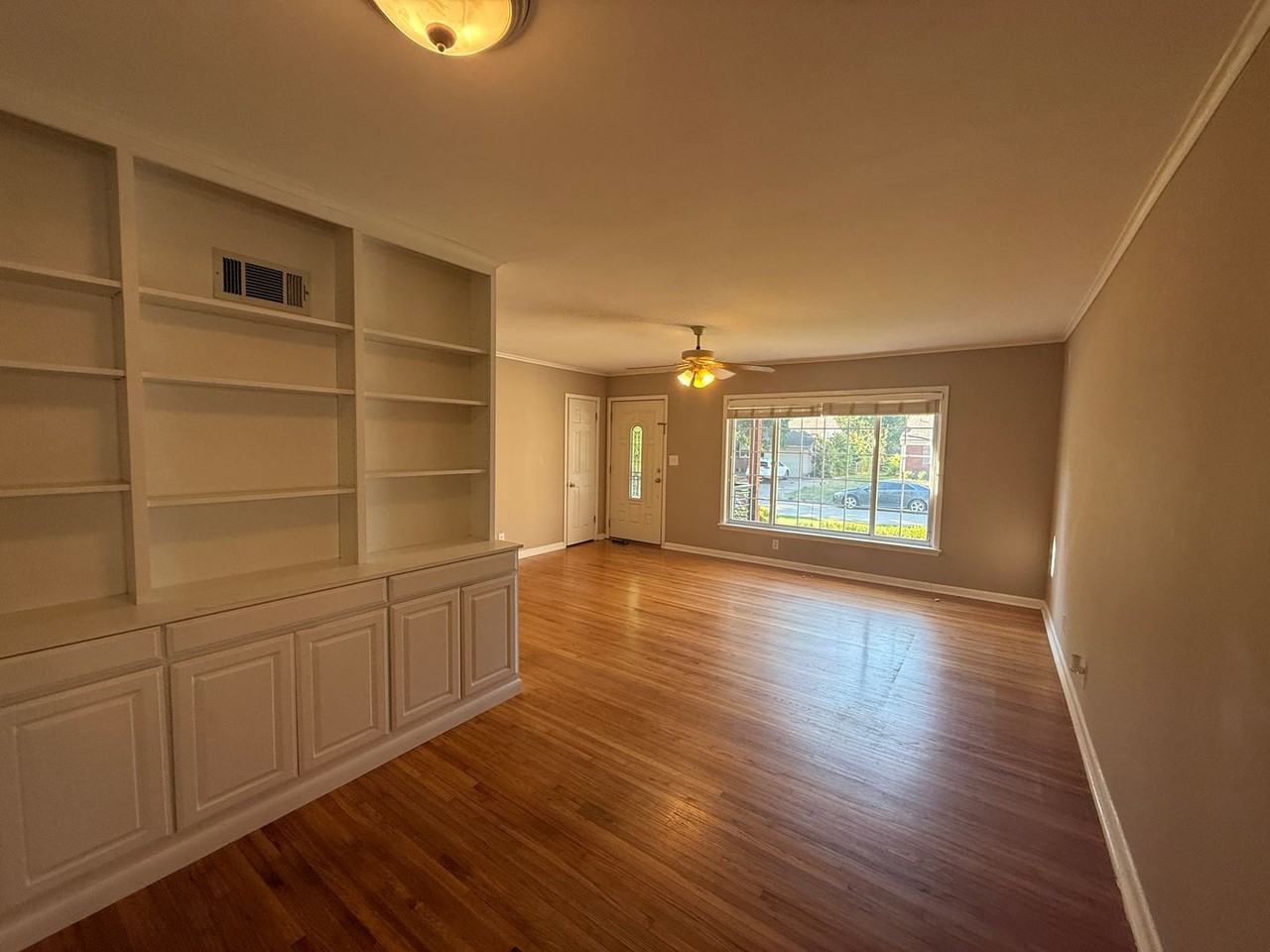 3761 E 39th Pl - Photo 6 of 27