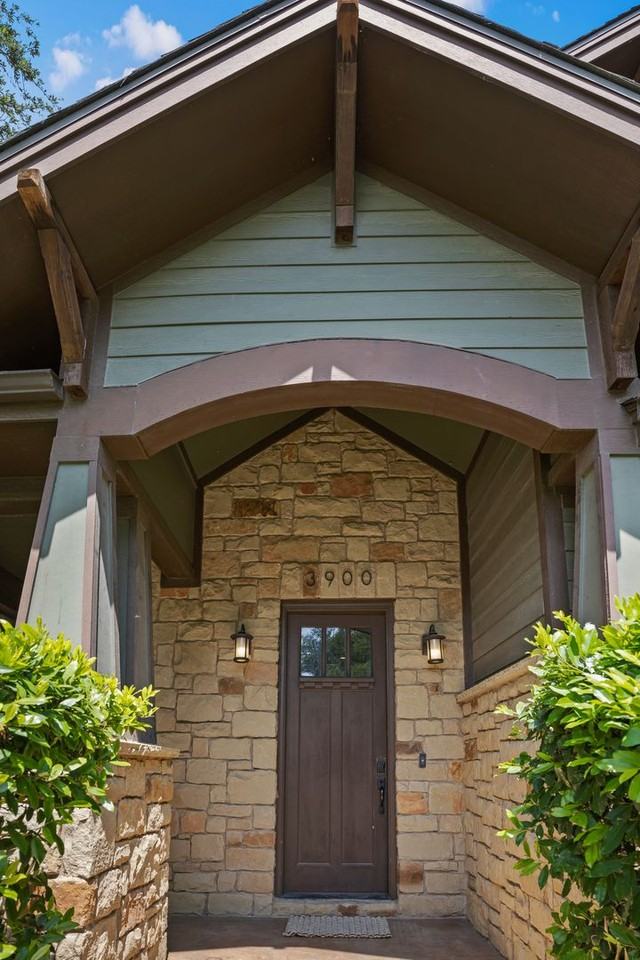 3900 Willbert Rd - Photo 3 of 38