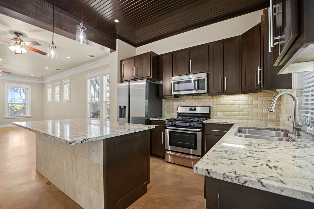 3900 Willbert Rd - Photo 7 of 38