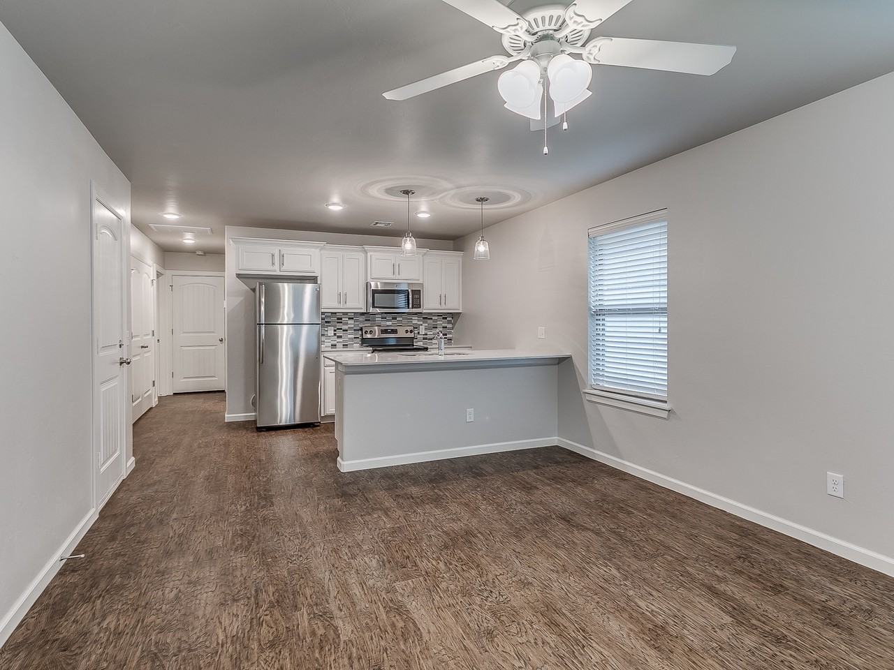 425 Summit Ridge Dr - Photo 4 of 13