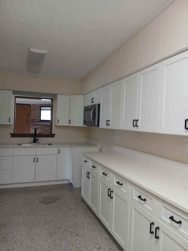 321 E 6th St - Photo 5 of 10