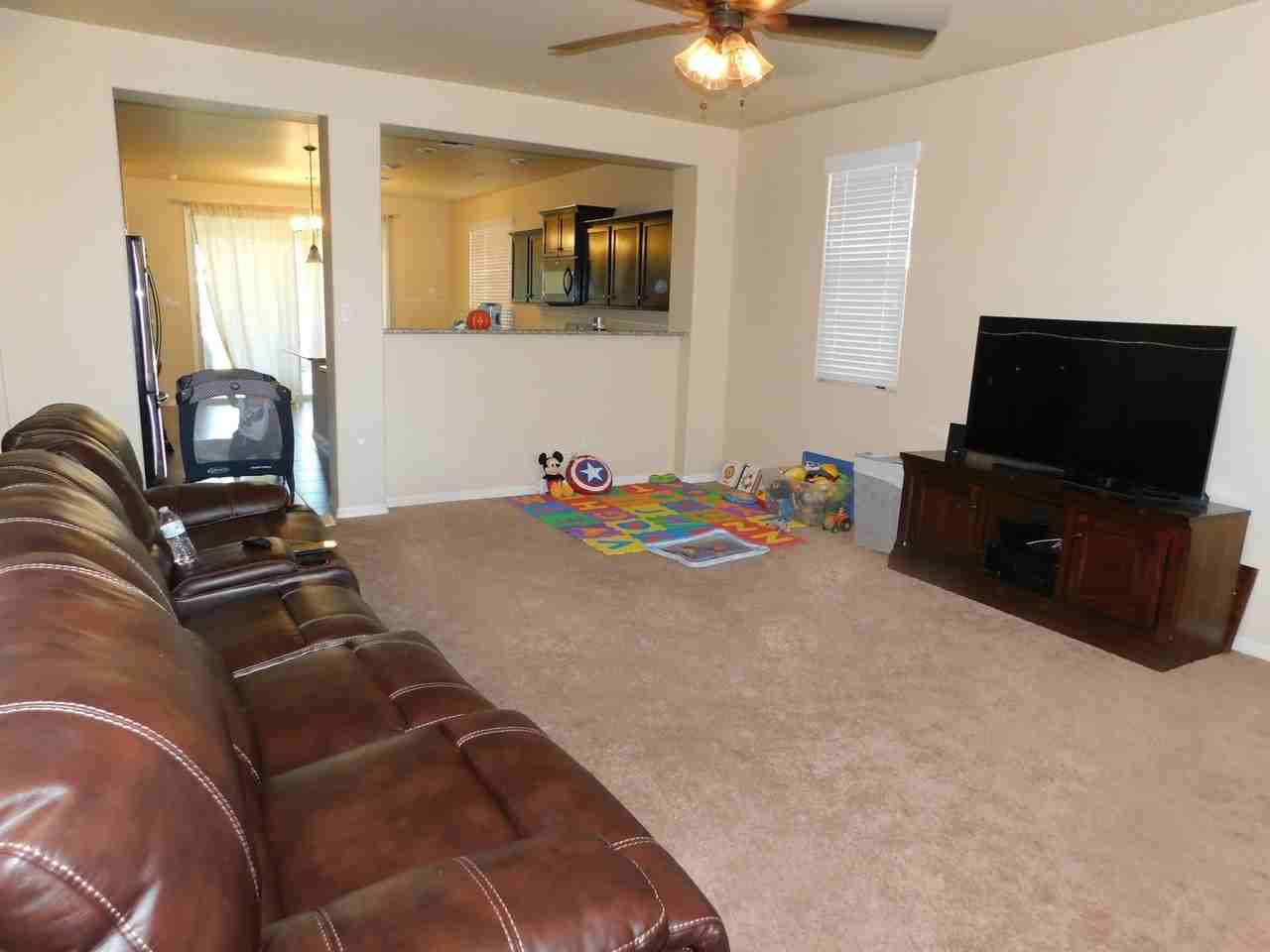 6662 E 35th St - Photo 4 of 23