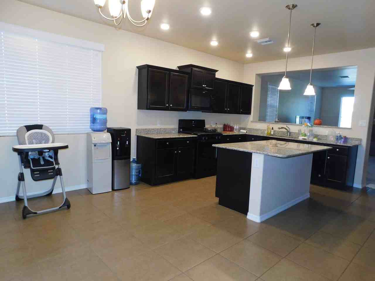6662 E 35th St - Photo 7 of 23