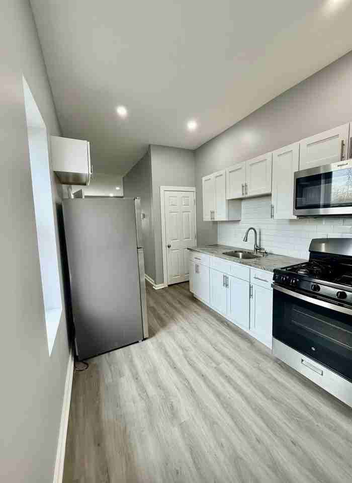 3957 Ogden St - Photo 3 of 17