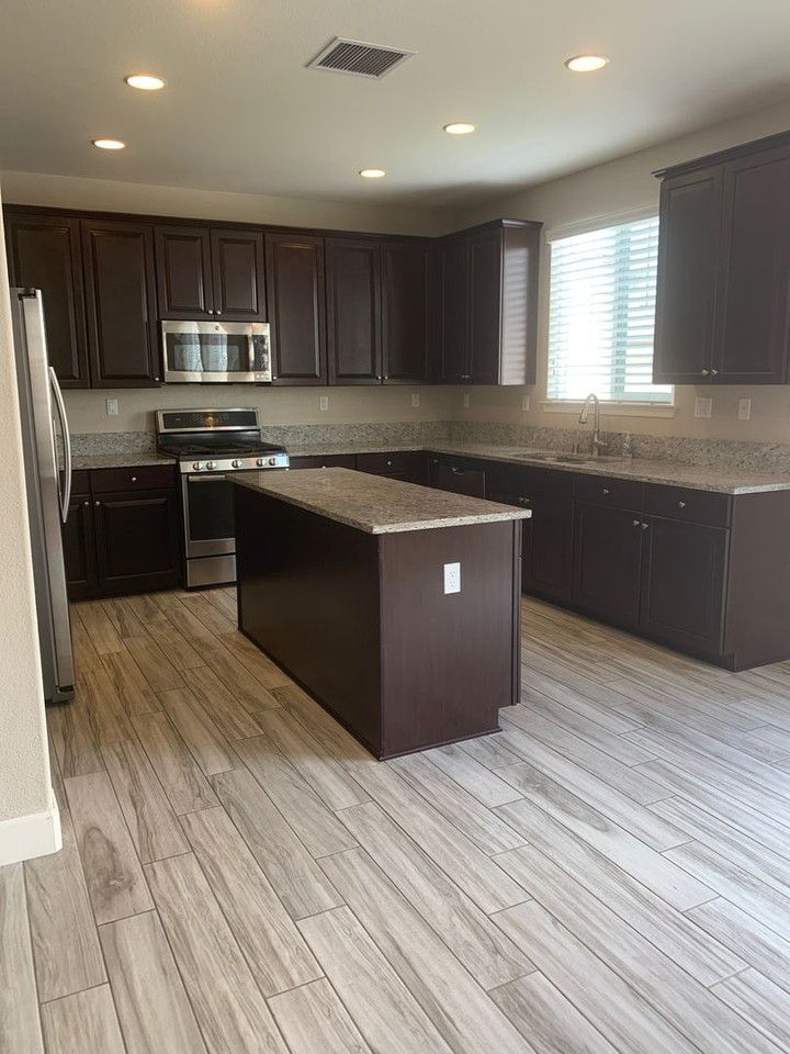 10644 Washington Park Dr - Photo 3 of 28