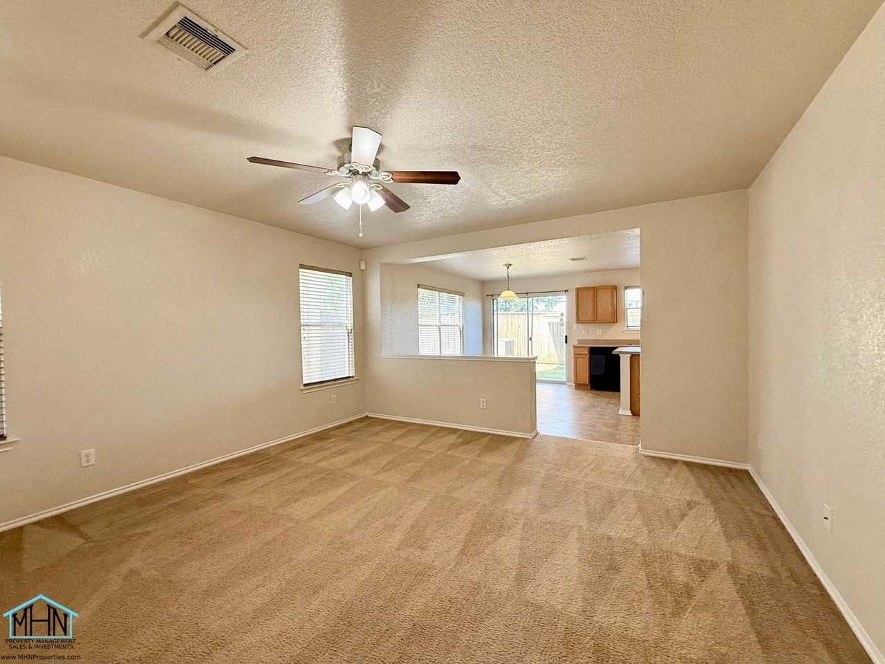 13523 Royal Wl - Photo 6 of 27