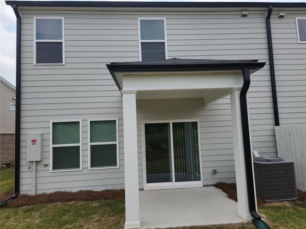 1050 Sunny Lake Dr - Photo 3 of 36