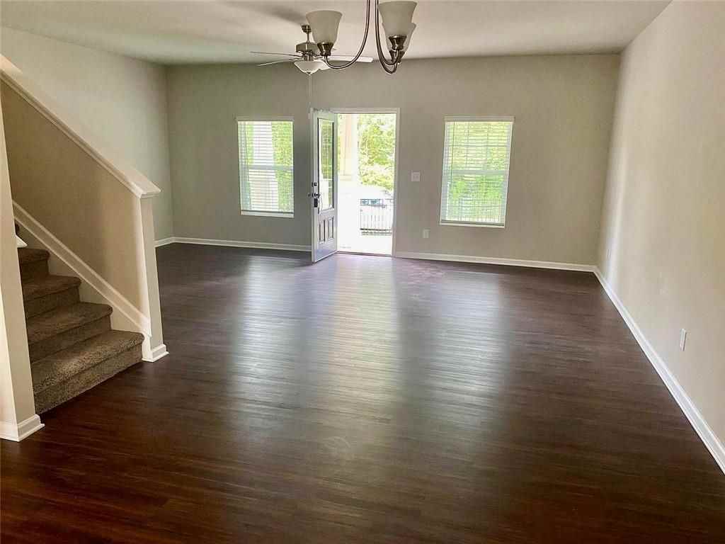 537 Ruths Dr - Photo 5 of 31