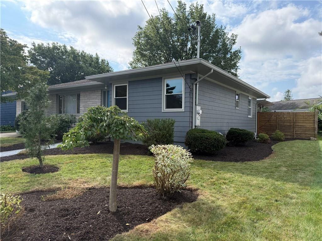 2 Wardlaw Ct - Photo 2 of 50