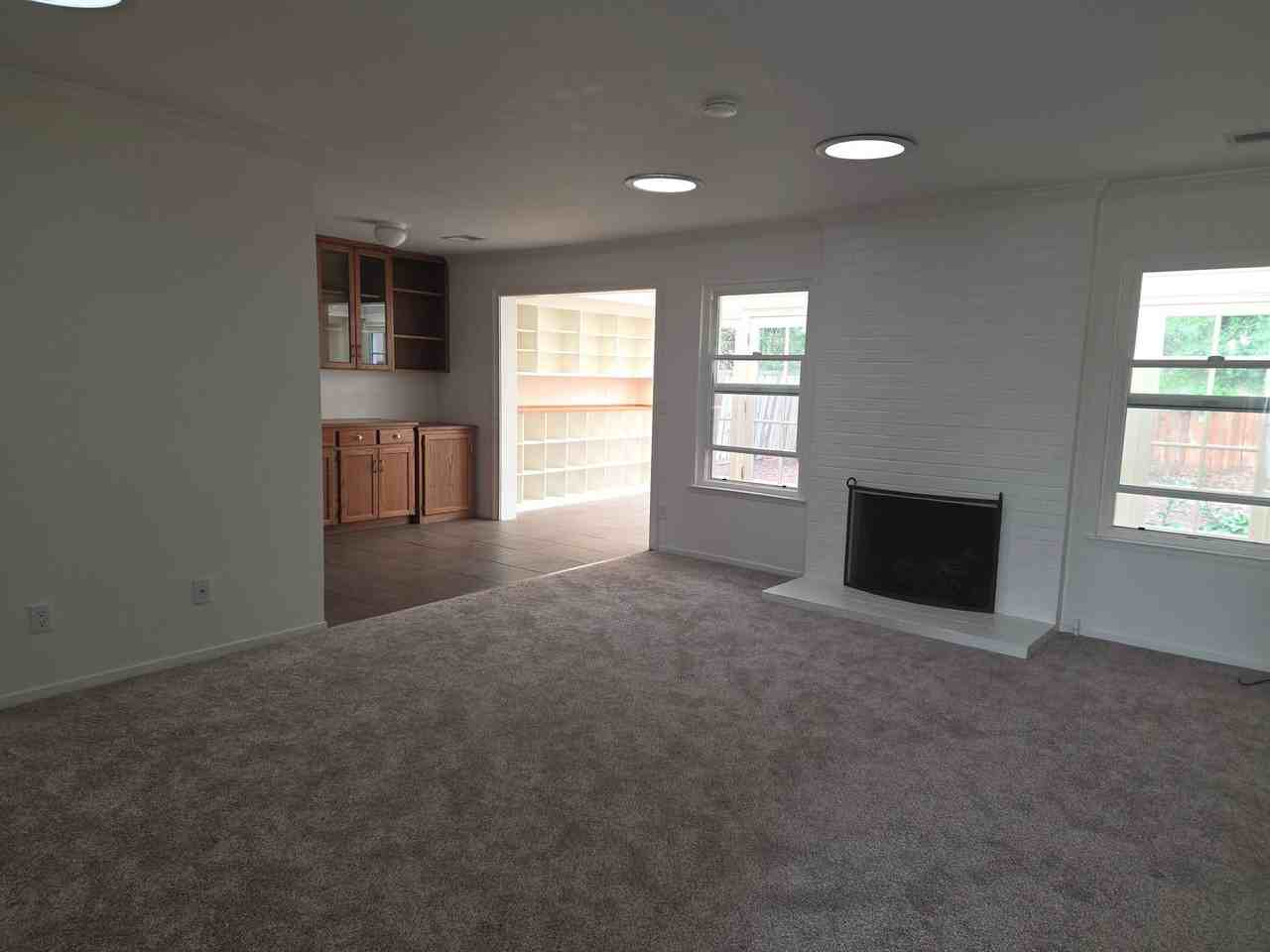 835 Cynthia Dr - Photo 2 of 19