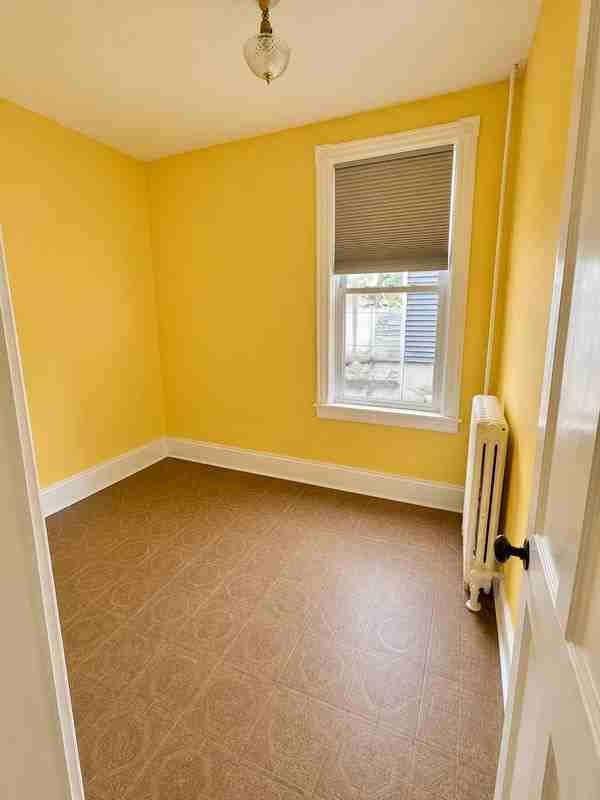 61 Collins Ave ##1 - Photo 4 of 9