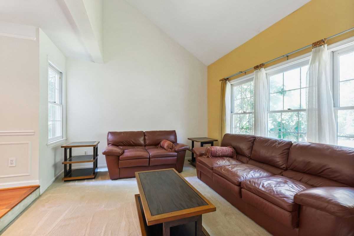 14401 Rich Branch Dr - Photo 5 of 41